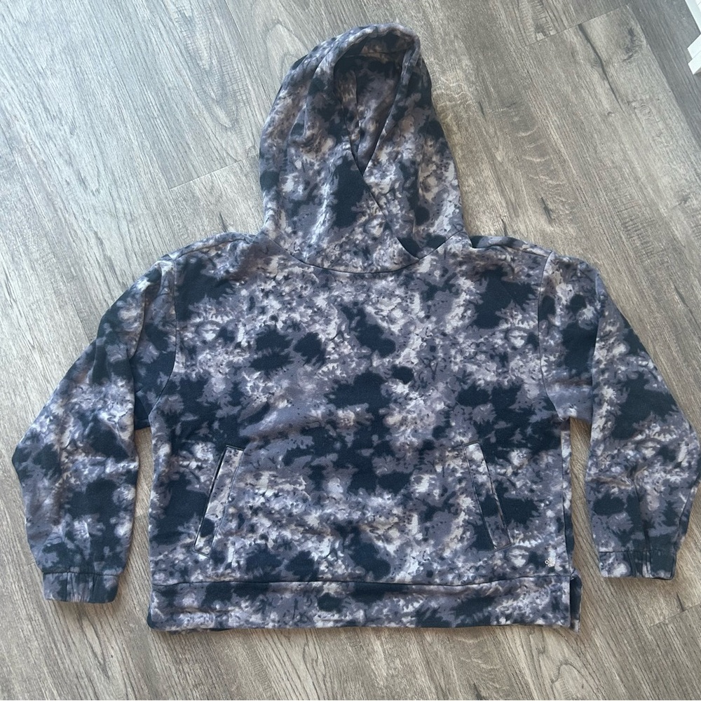Women’s Black and Gray Tie-Dye Hoodie cropped and cozy